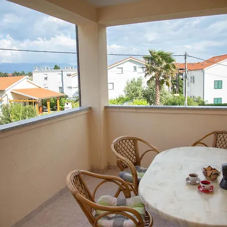 Mirakul شقة لوبار