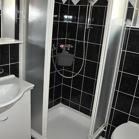 Mirakul Apartment *